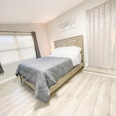 Beautiful Room In Prime Location Pinellas Park Exterior photo