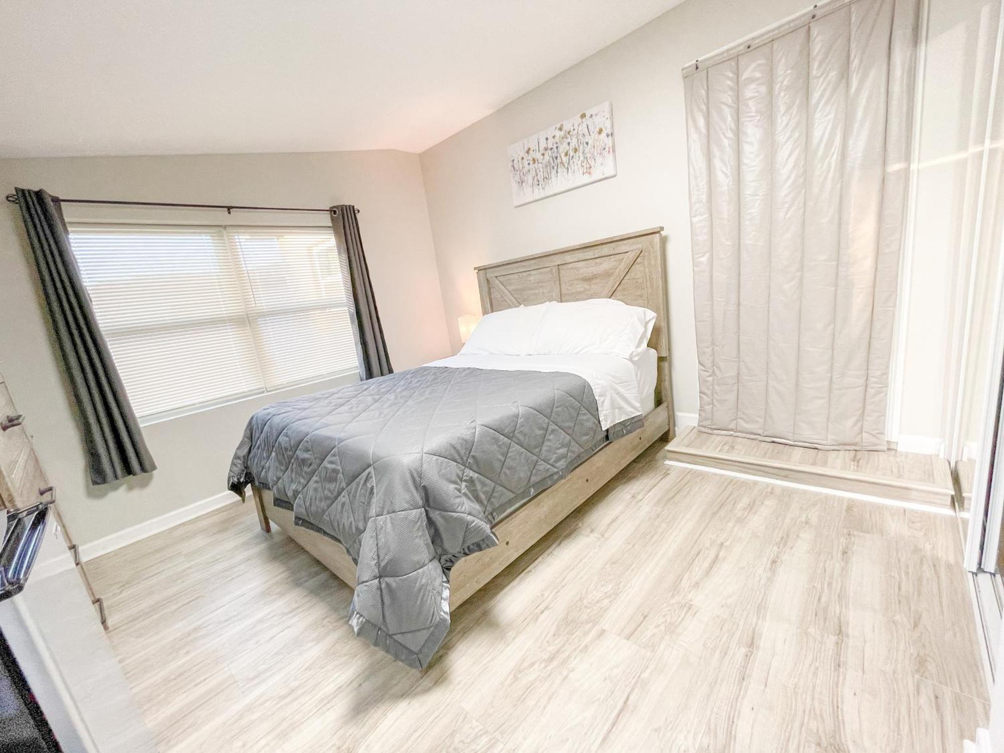 Beautiful In Prime Location Homestay Pinellas Park