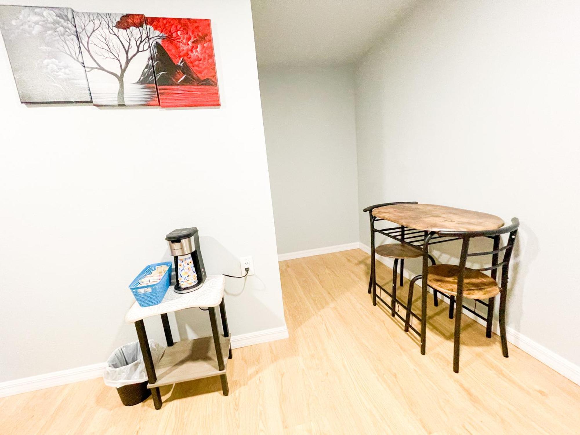 Homestay Beautiful In Prime Location *
